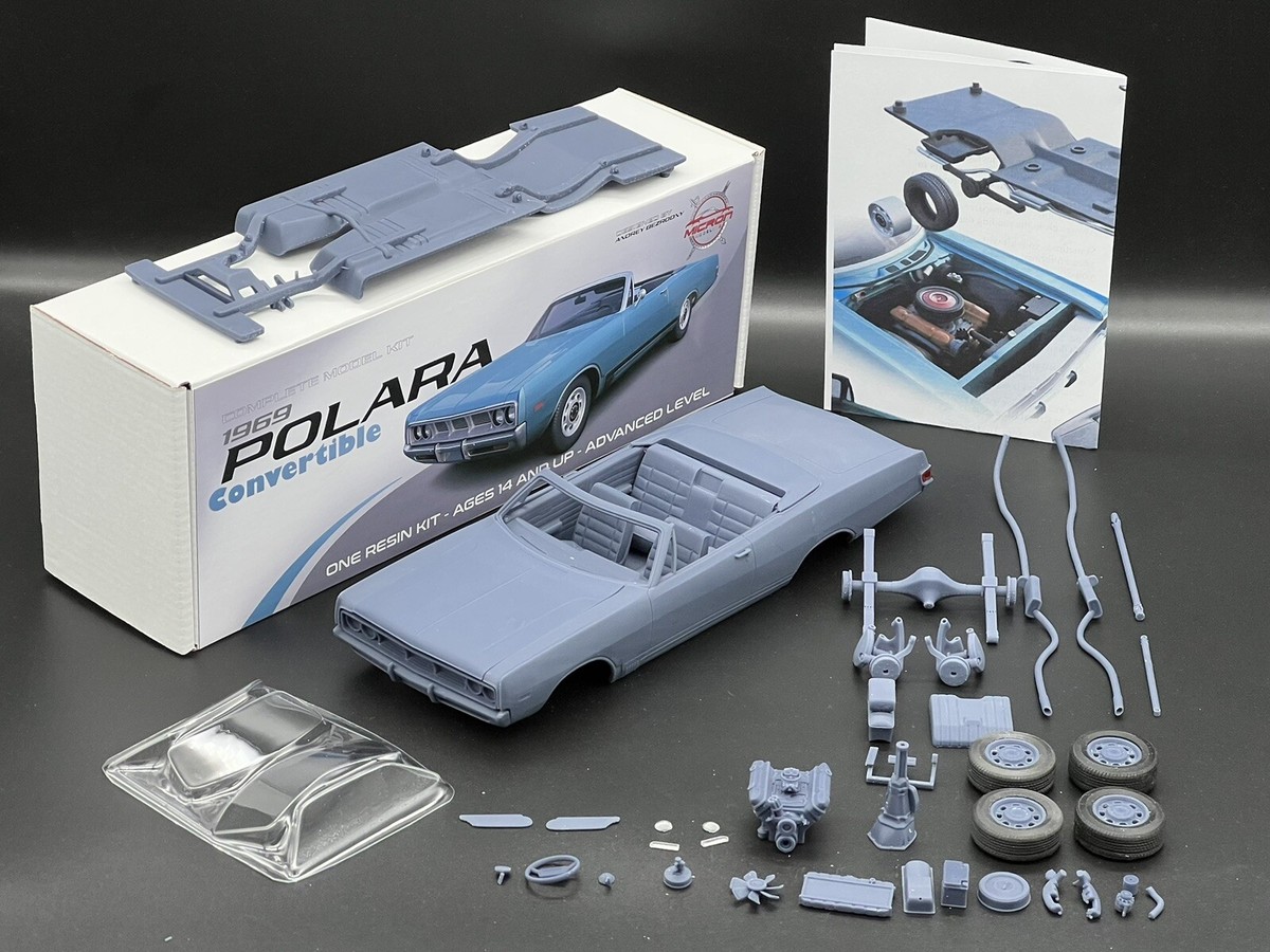 1/25 1969 Dodge Polara Convertible Resin Model Kit with Engine