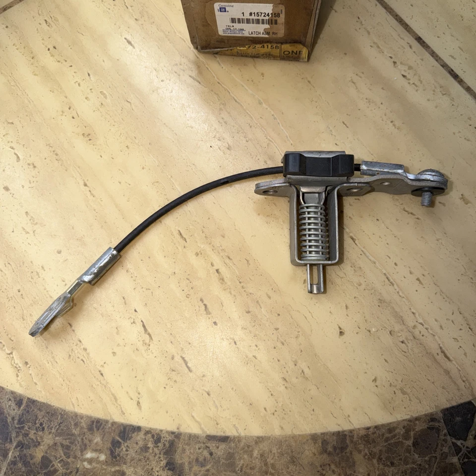Новый из старых запасов защелка в сборе для правосторонней стойки пикапов GM GMC Chevy 15724158 88-98 - Изображение 2 из 4