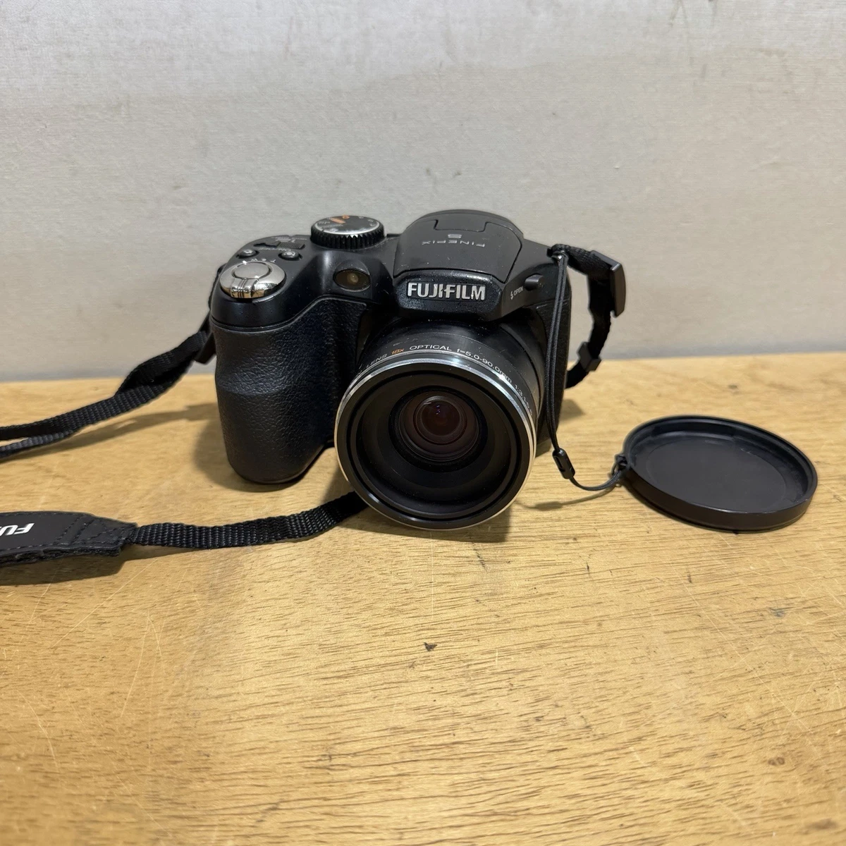 Fujifilm FinePix S Series Digital SLR 10-19.9x Optical Zoom