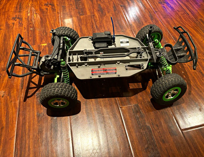 Traxxa Slash 2WD Off-Road RC Truck Chassis slider