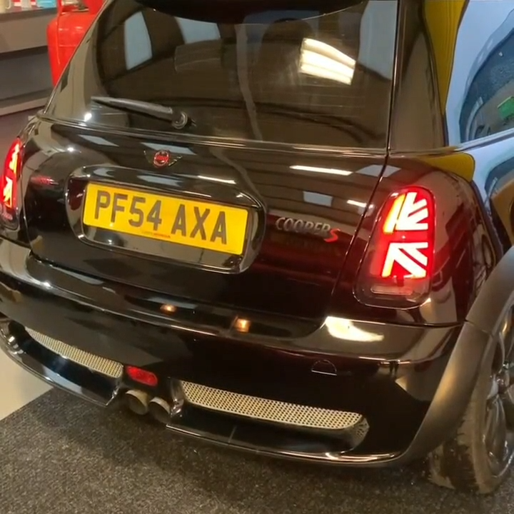 for MINI R50 R53 LED Union Jack Tail Lights Smoked LCI Rear Pair