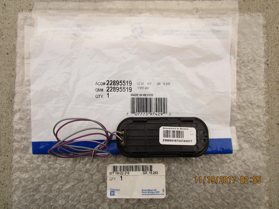 08-14 CADILLAC CTS ABRIDOR DE TAPA DE MALETERO PUERTA LEVADIZA INTERRUPTOR DE LIBERACIÓN FABRICANTE DE EQUIPOS ORIGINALES NUEVO Foto 2 de 3