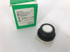Schneider Electric 9001SKR1W Pushbutton Operator White New Surplus