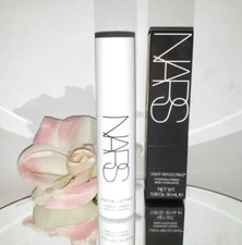 Nars Light Reflecting Hydrating Face Primer Makeup Foundation Base 30ml 1.08oz