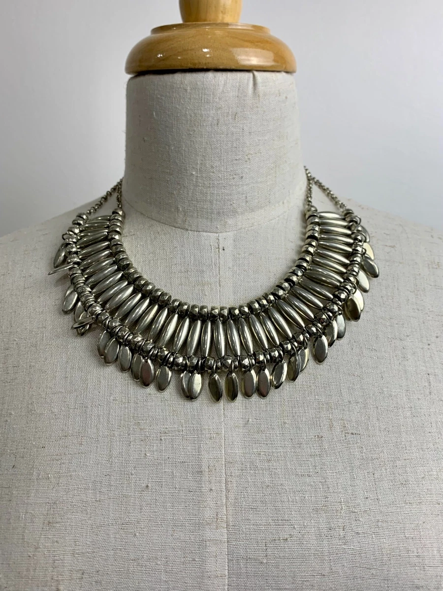 Statement piece necklace deals