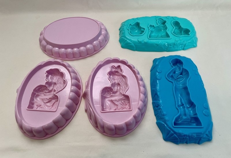 Play-Doh Disney Princess The Little Mermaid Molds Ariel Prince Eric + Friends