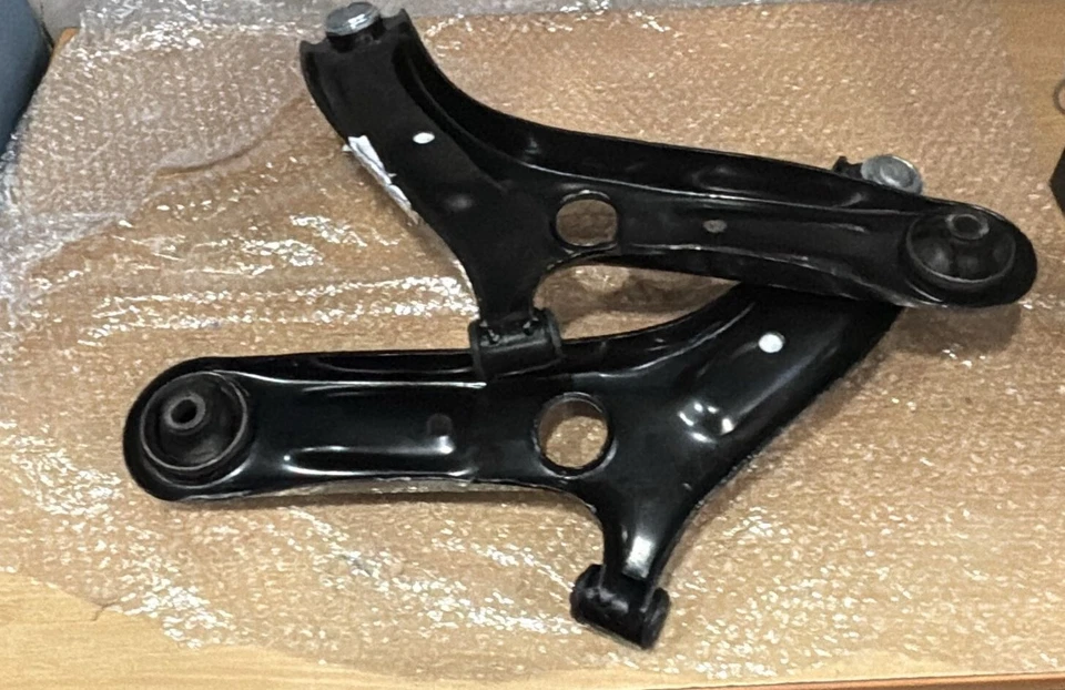 Arm Control Front Lower Rh and Lh Fit For Hyundai I20 ELITE 2nd gen 2014-2020 - Image 2 of 4