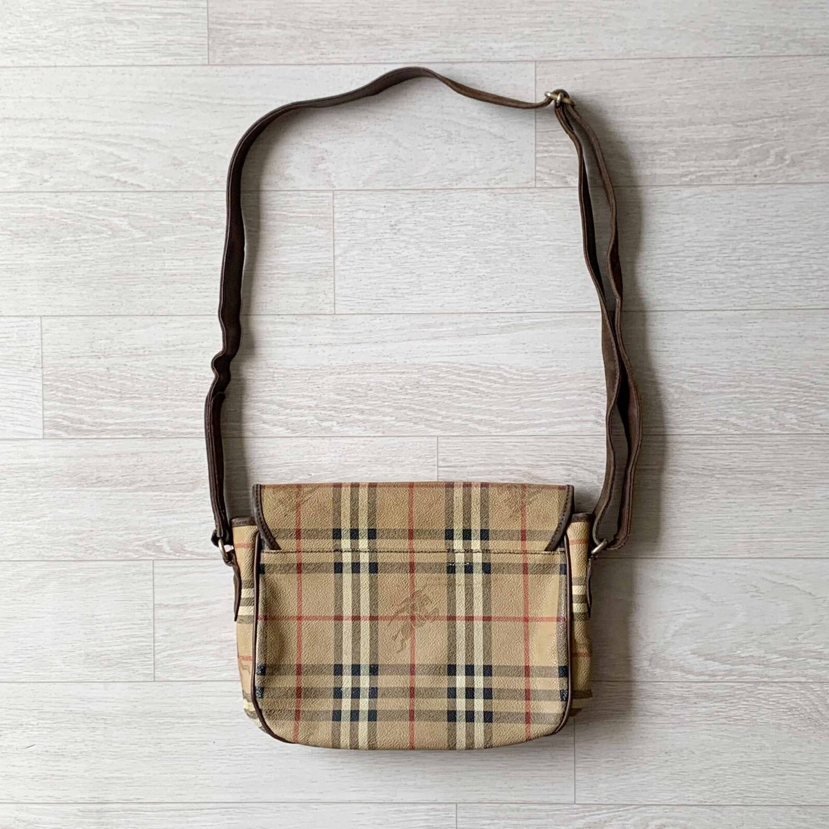 k*n様 【極美品】バーバリー　ハンドバック　オールレザー　ロゴ型押し　ノバチェ BURBERRY - 【極美品✨】バーバリー ノバチェック レザー