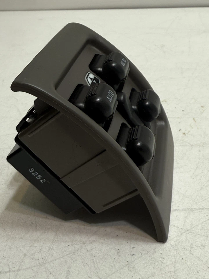 01-05 CHRYSLER PT CRUISER 4D WAGON MASTER INTERRUPTOR DE VENTANA ELÉCTRICA FABRICANTE DE EQUIPOS ORIGINALES P/N 0UK931L8AA Foto 2 de 4