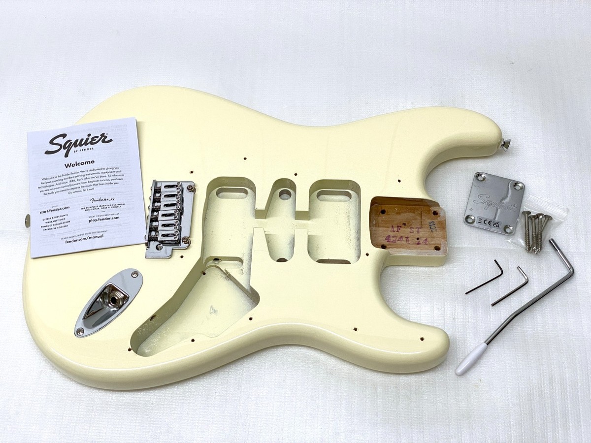 【美品】Squier by Fender Affinity Amazon.com: Fender Squier Affinity Stratocaster Limited