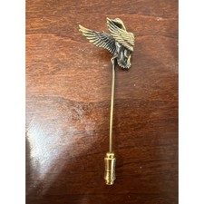Metal duck lapel pin