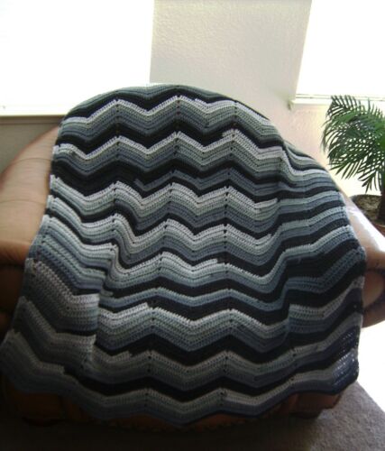 NEW HAND CROCHET SHADES OF GRAY MULTI COLOR RIPPLE AFGHAN LAP BLANKET THROW - Picture 4 of 5