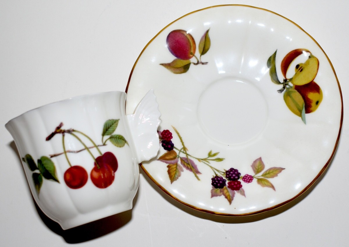 アンティーク Royal Worcester Arden Demitasse Cup & Saucer Fruit Butterfly