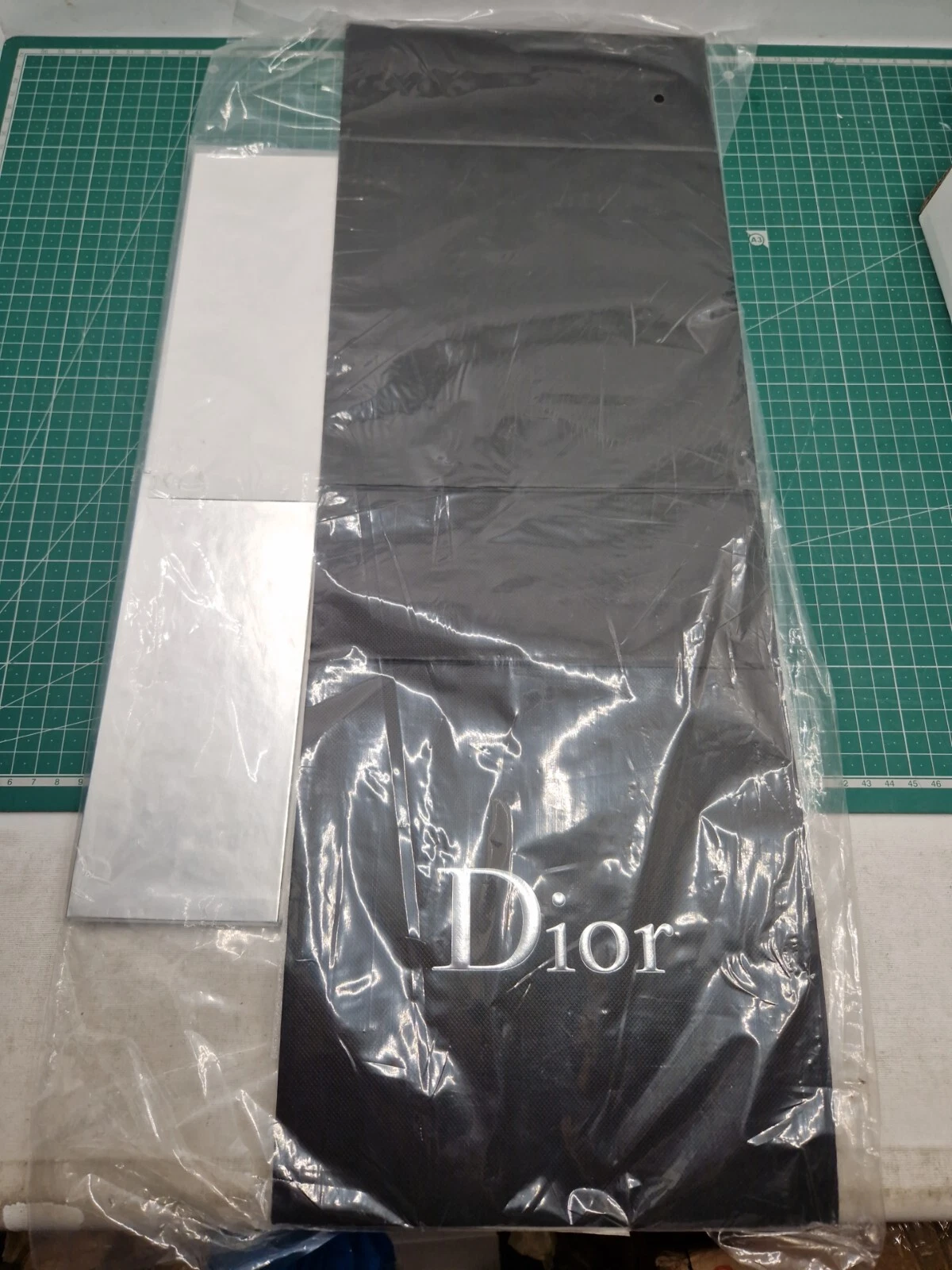 1x Véritable Coffret Cadeau Dior Noël Noir avec Logo Argenté 20x20x8cm NEUF