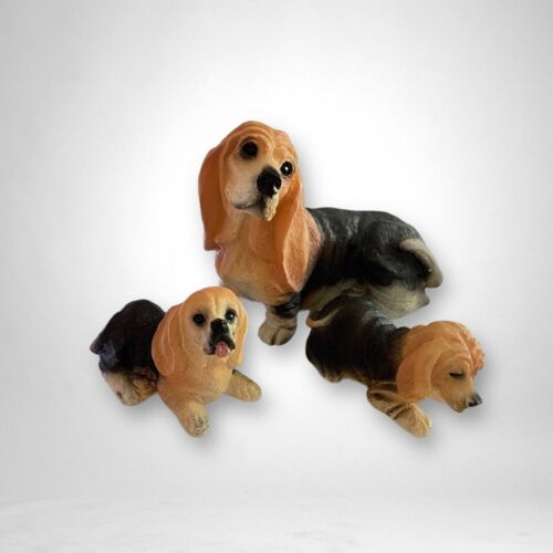 Lotto Figurine Vintage Basset o Beagle Famiglia Resina Set 3 Pezzi - Foto 2 di 7
