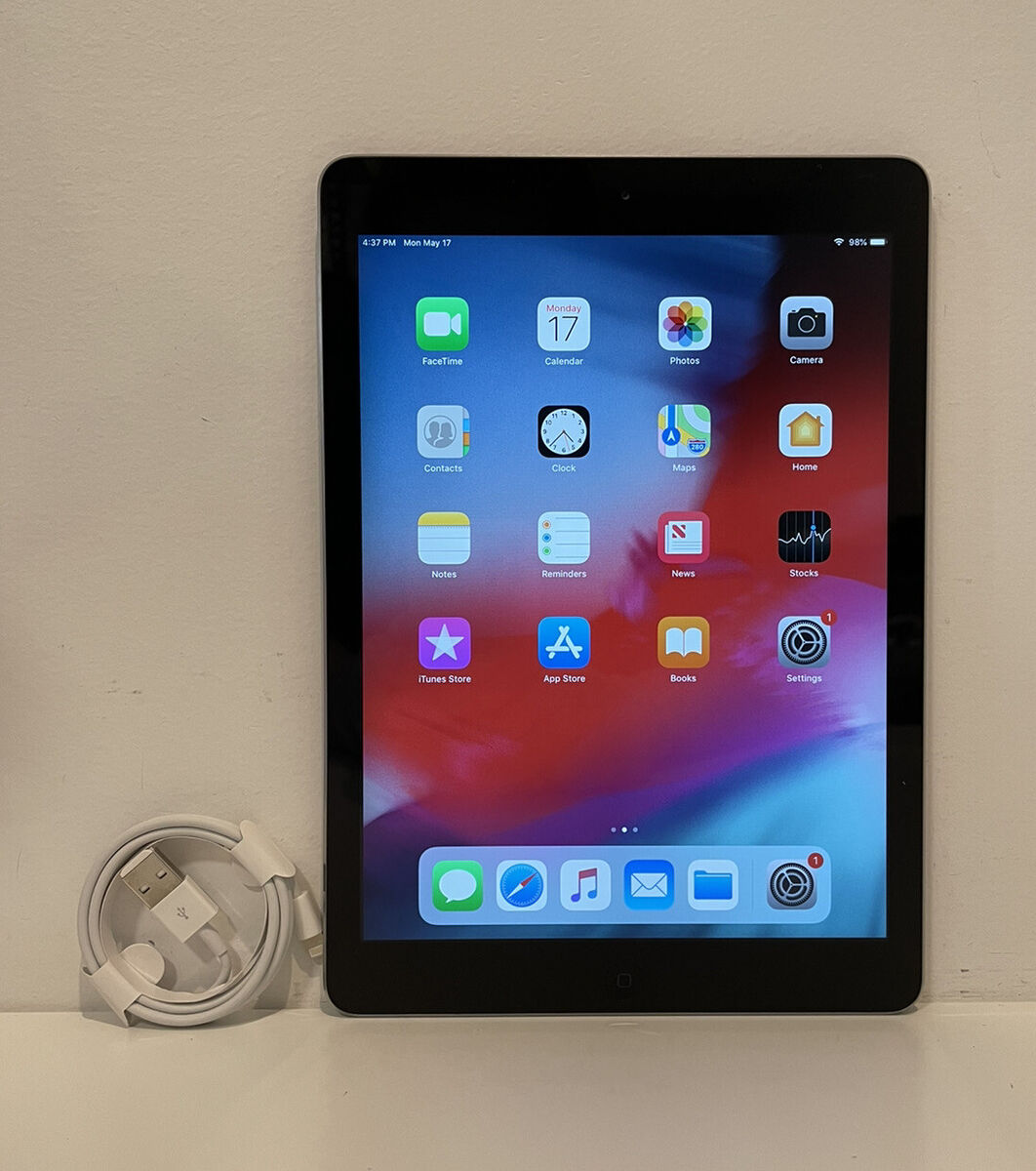 Apple iPad Air 1st Generation 16GB, Wi-Fi, 9.7 in - Space Gray (MD785LL/A) Apple iPad Air 1st Generation 16GB, Wi-Fi, 9.7 in - Space Gray (MD785LL/A)