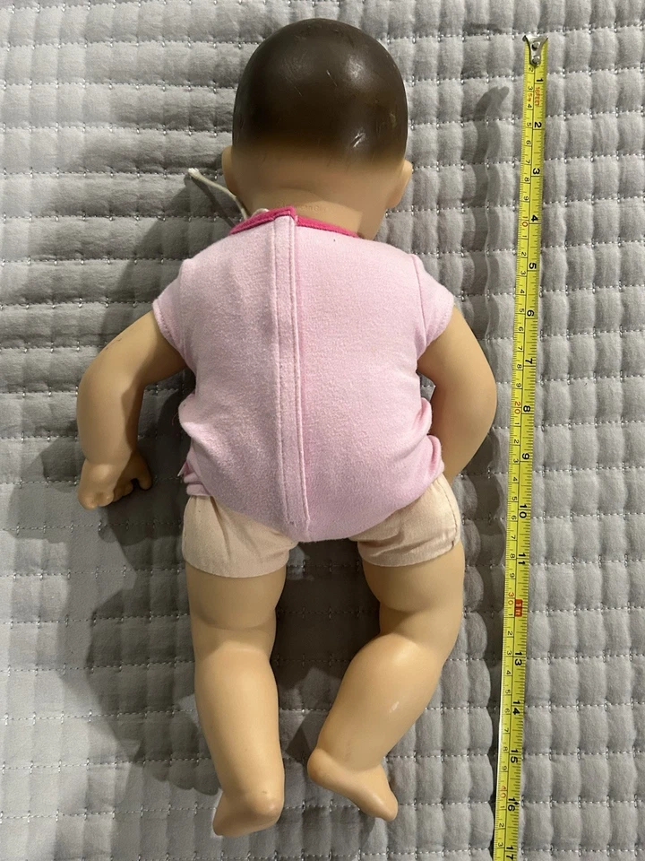 Muñeca Bitty Baby American Girl cabello castaño abre y cierra los ojos Foto 2 de 4