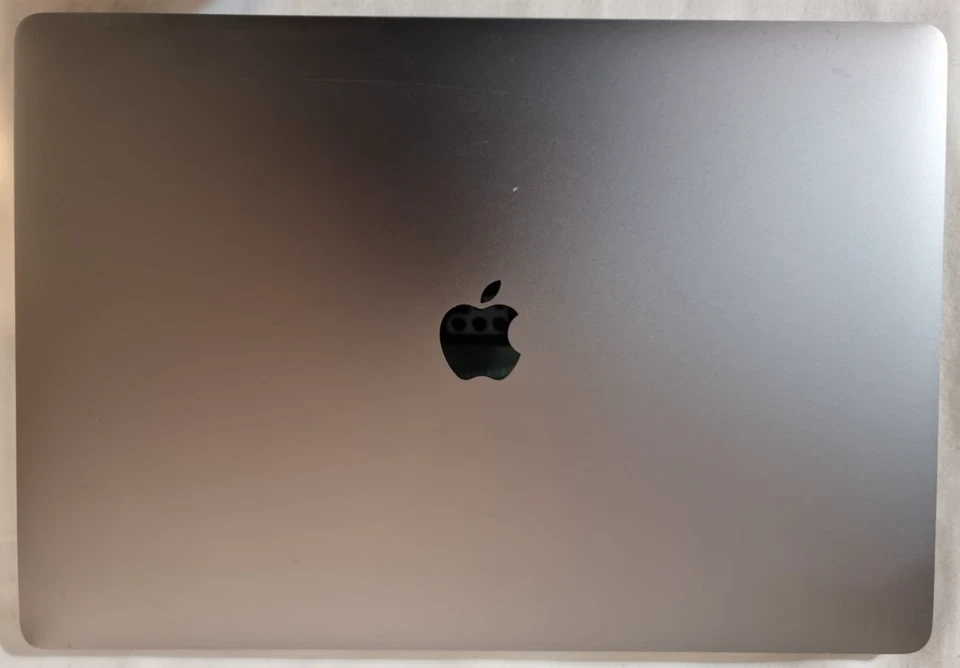 Apple MacBook Pro A2141 16" i7, 16GB RAM, 512GB SSD, Batt CC 215 N, - Image 4 of 4