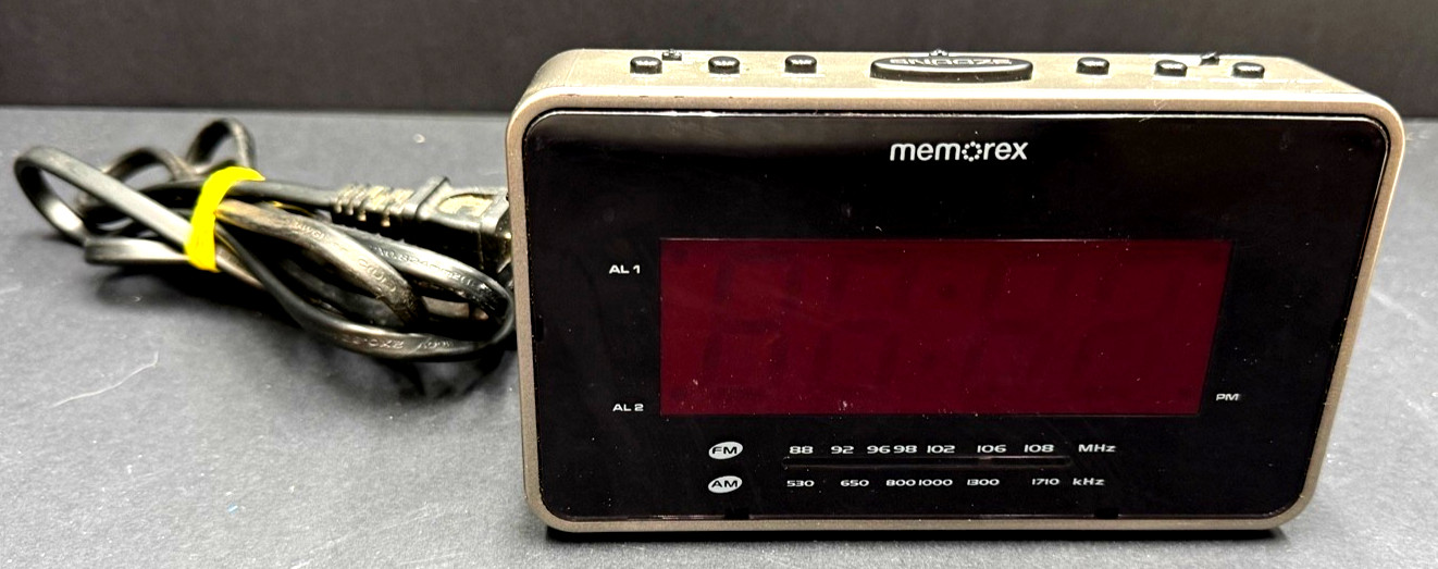 Memorex MC6306 Dual Alarm Clock Radio AM FM Nature Sounds Red LED Tested