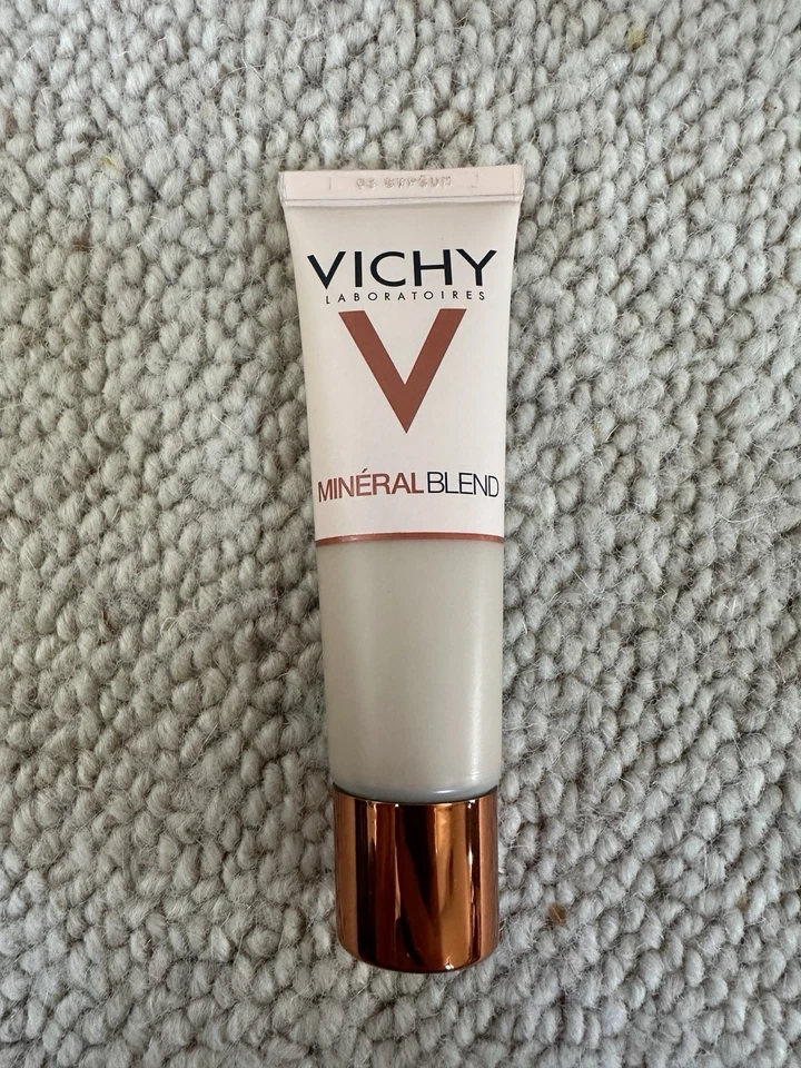 VichyMineralblend 16HR Hold Hydrating Foundation 30ml 03 Gypsum   - Image 2 of 3