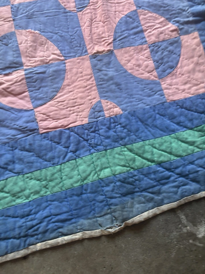 Vintage Millwheel Quilt Hand Stitched Pink Blue Green 49x75 Inch Georgia - Image 4 of 4