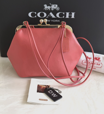 NOS COACH VINTAGE LTD PINK LINDY KISSLOCK FRAME LARGE SWING BAG