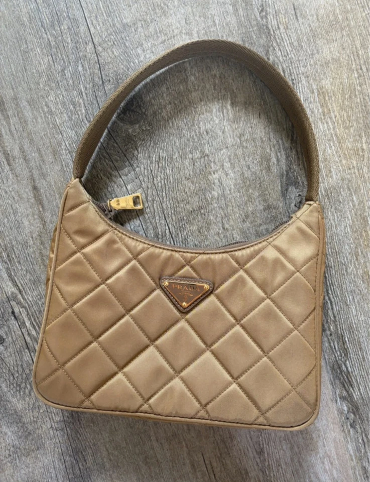 Prada Re-Edition, Foto 2 von 5