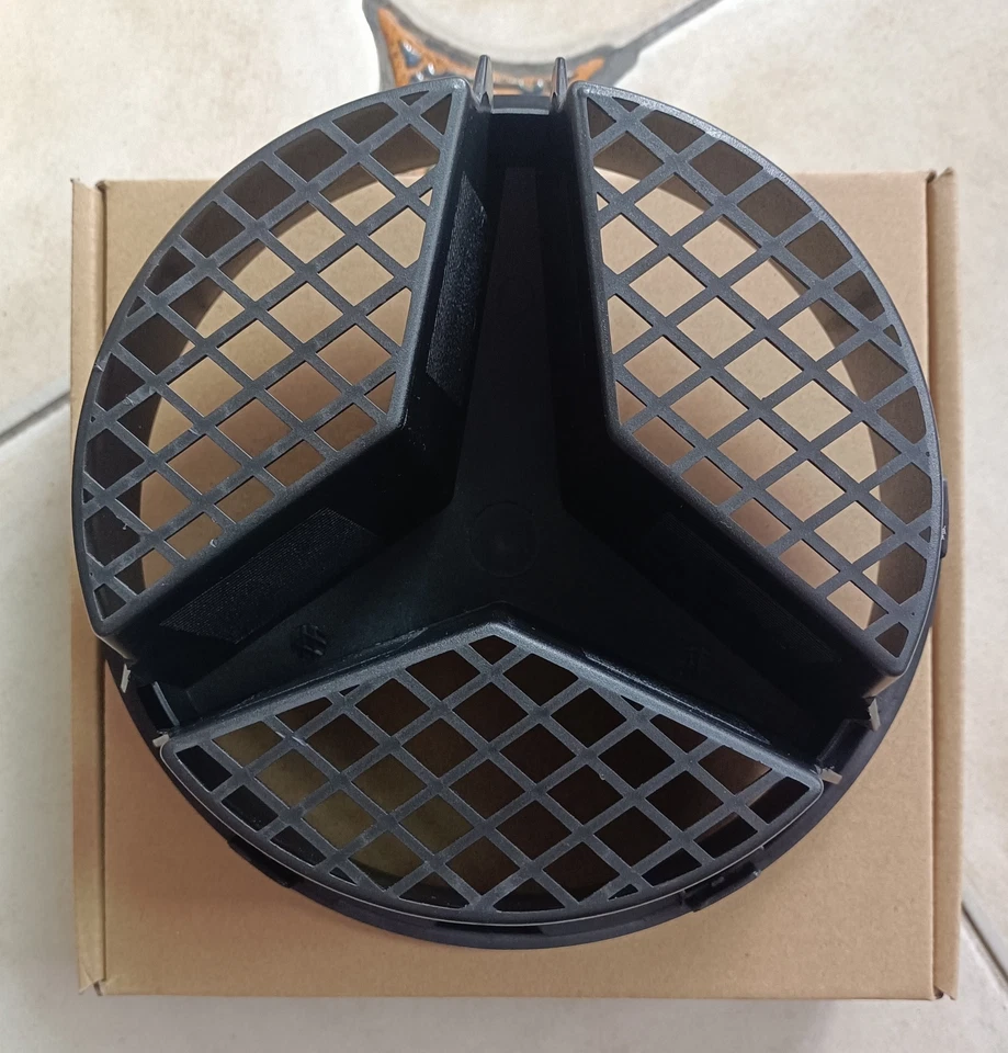 Parrilla negra brillante emblema estrella broche de presión/clip para Mercedes Benz Clase C W204 2008-2014 Foto 3 de 3