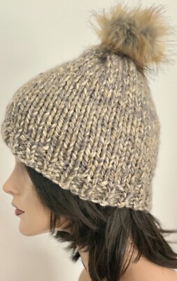 Bonnet Beanie Tricoté Main Avec Pompon Fausse Fourrure - Hand Knits 2 Love - Taille Unique - USA