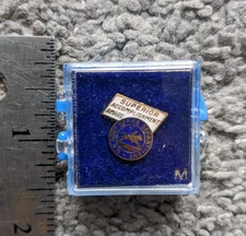 VTG BRASS METAL 1" ENAMEL USPS SUPERIOR AWARD ACCOMPLISHMENT PIN VEST TIE LAPEL