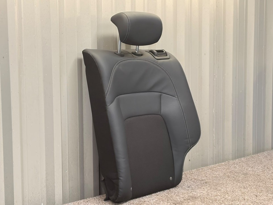KIA SPORTAGE MK3 - REAR BENCH SEAT BACK REST -Rear Passenger Side Seat Backrest