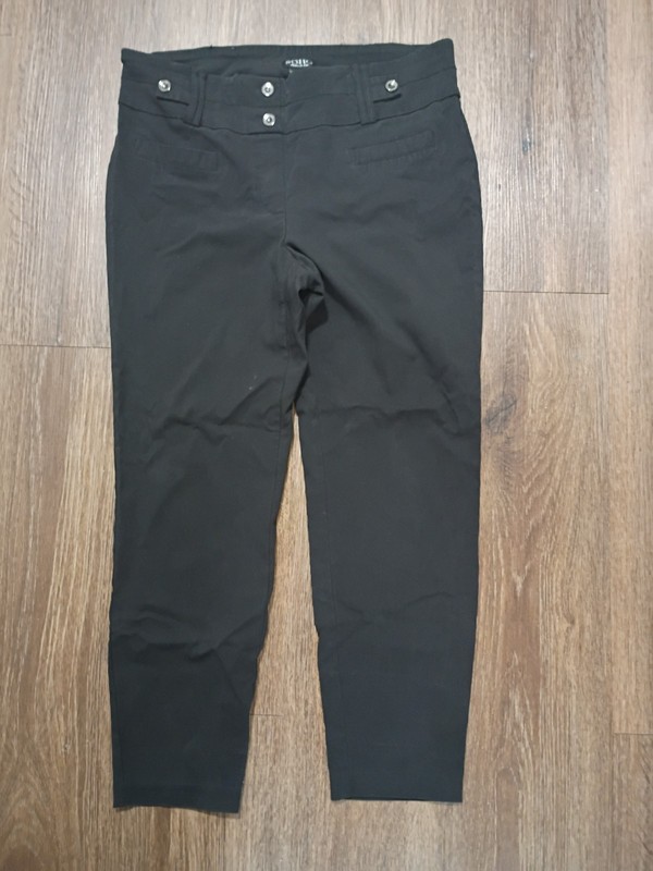 SOHO Apparel Ltd. Women's Black Solid Dress Pants Button Closure Size L