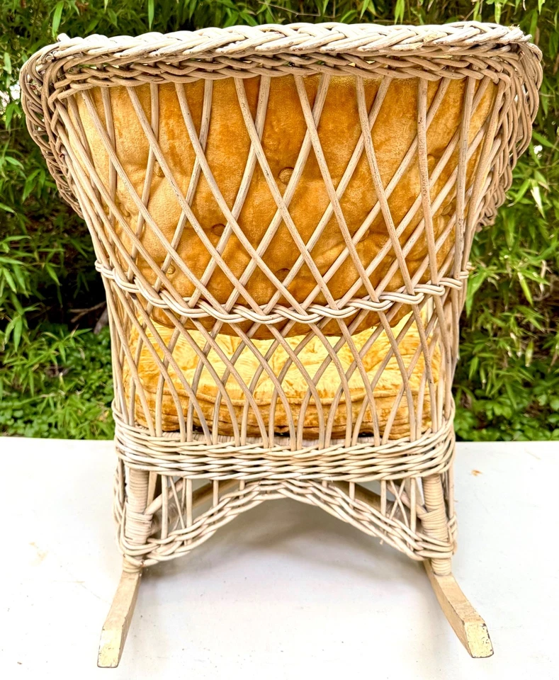 BALANCÍN DE MIMBRE BAR HARBOR - ADULTO - c. 1920 - BLANCO / AMARILLO MANTEQUILLA - VINTAGE Foto 3 de 4