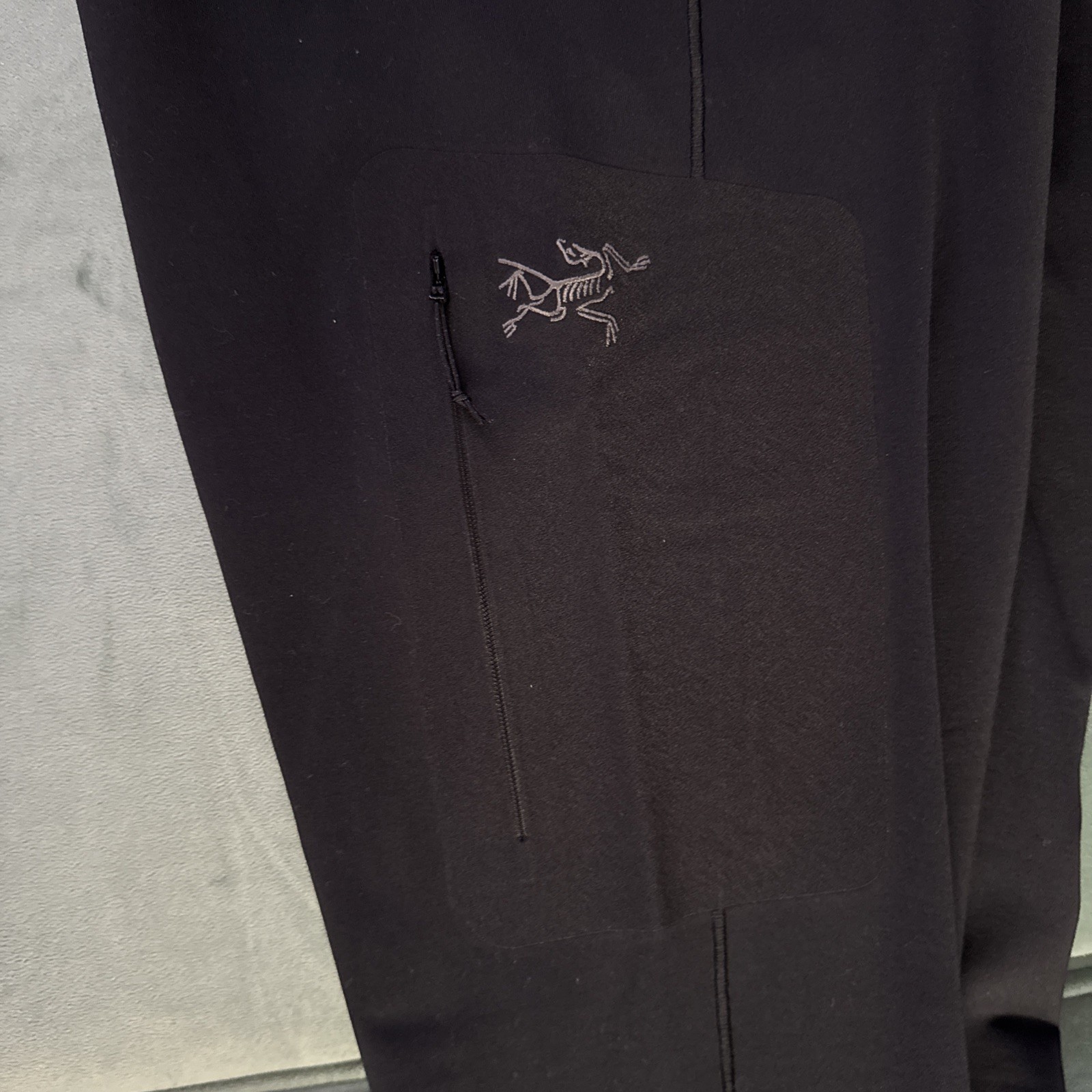 Arc'teryx RHO Performance Base Layer For Cold Wea… - image 4