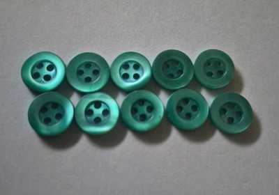 10 echte Perlmutt Knöpfe farbig türkis grün schimmernd ca. 12,7 mm, Konvolut