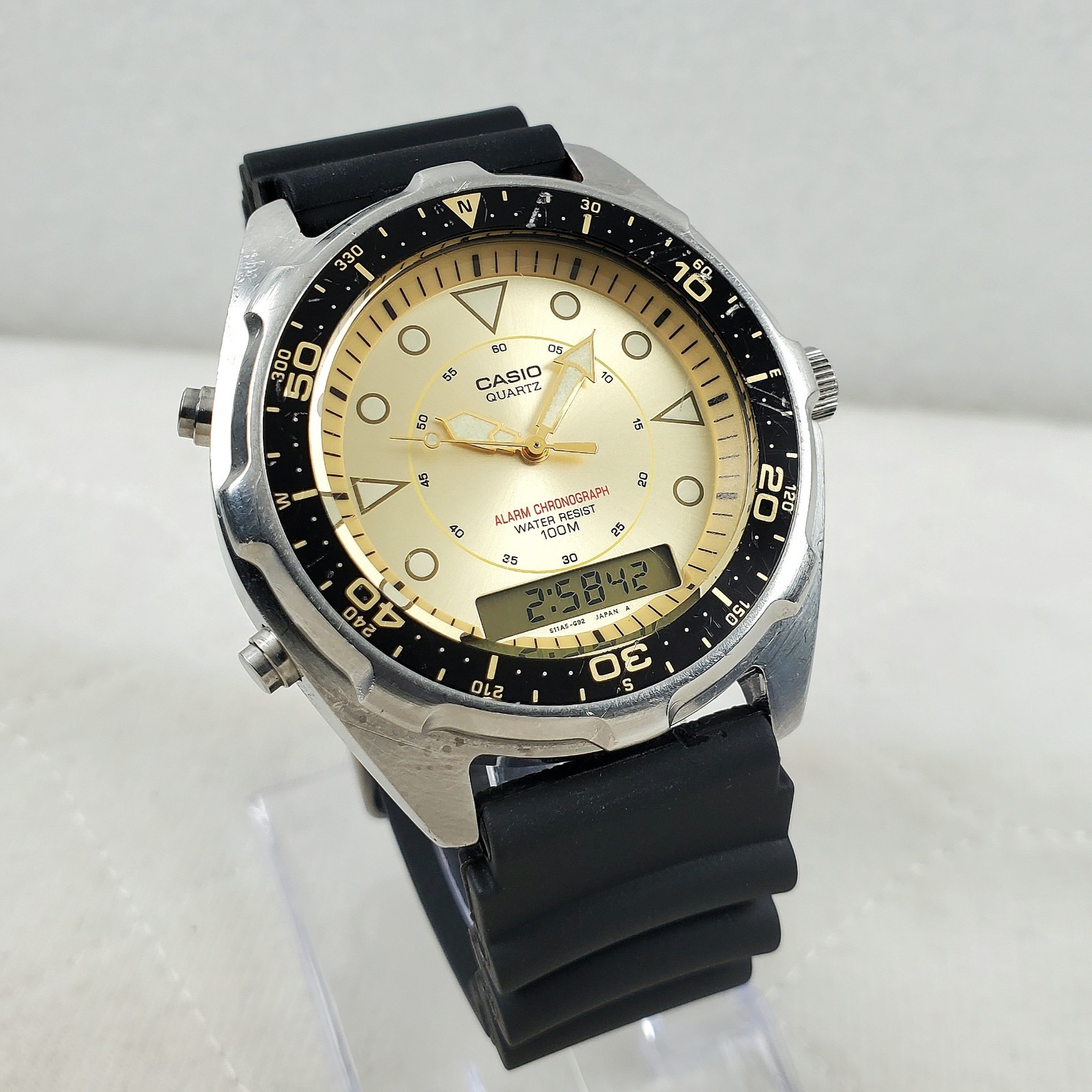 ANA-DIGI JAPAN CASIO QUARTZ CHRONOGRAPH AMW-3200 MEN'S ALARM WATCH VINTAGE - vintagewatches.pk