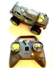 Air Hogs 2 in 1 Helicopter Carrier Vehicle + Remote Control