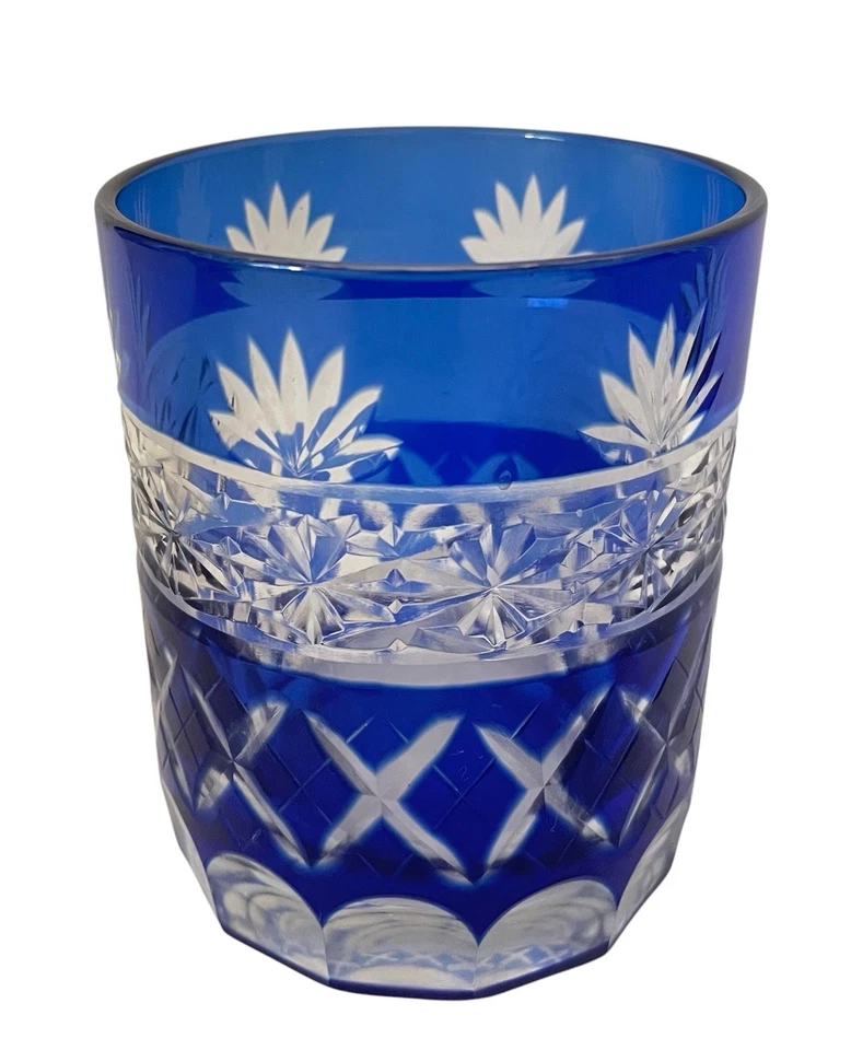 Vidrio Lowball azul corte a transparente. Período Showa japonés. Siglo XX Foto 2 de 4