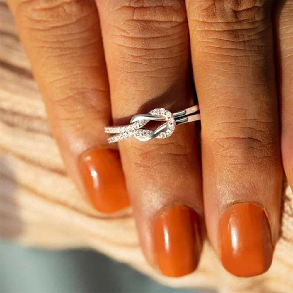 Square knot ring outlet