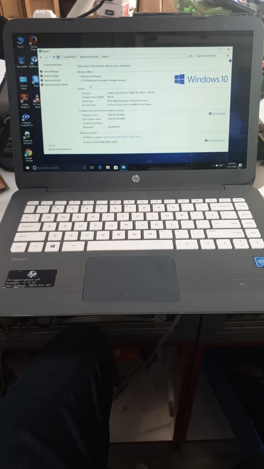 HP Stream 11, Intel Celeron, 2GB RAM, 32GB SSD, 11.6” LED screen - image 2 of 3