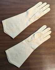 VTG Crescendoe Wonder Fabric Stretch Knit Cream Gloves Size 7 1950s Fancy Opera