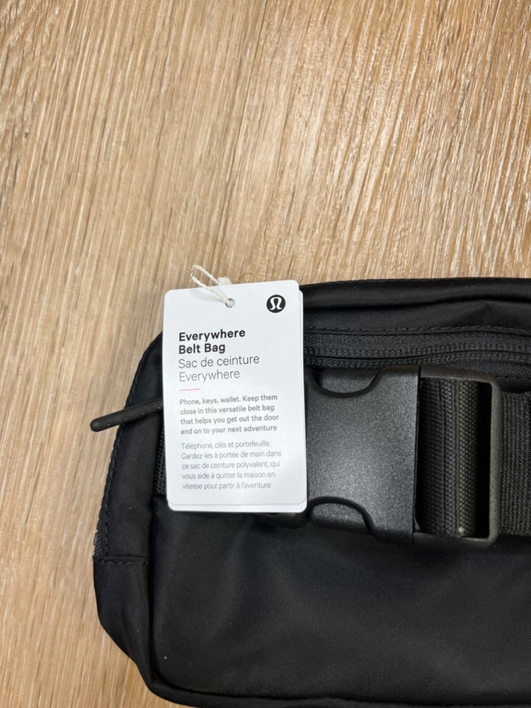 Lulmon Everywhere Belt Bag 1L Black Waist Fanny Pack Crossbody