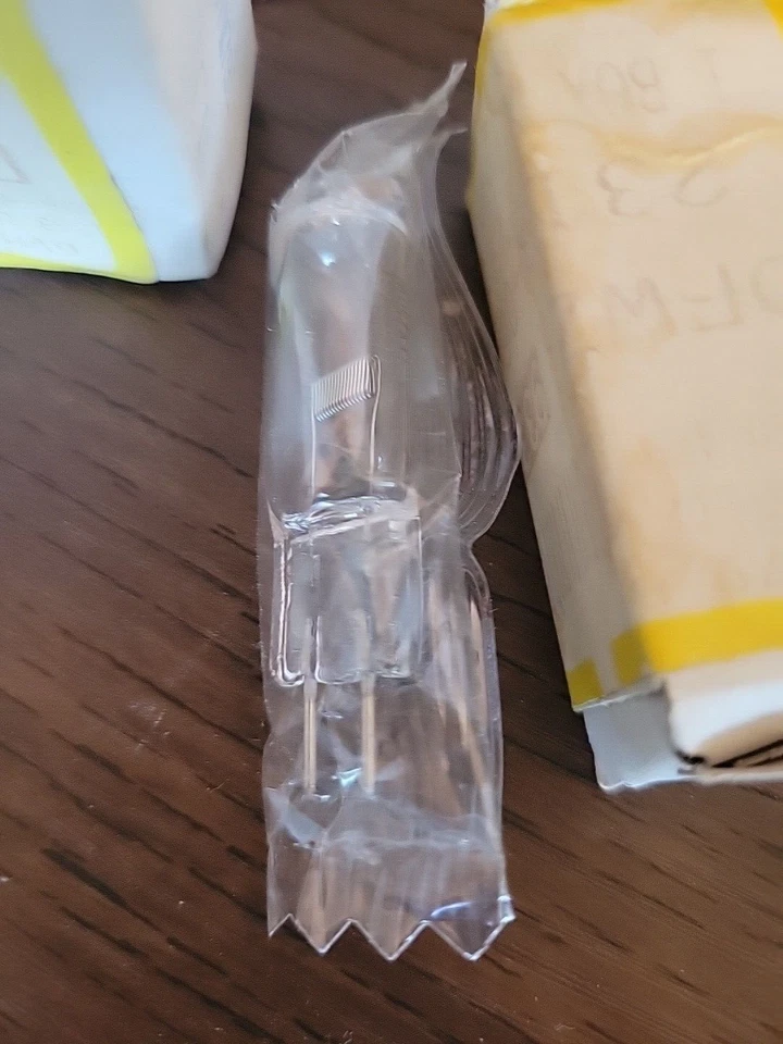 3 GE REPLACEMENT BULBS DFWZ-933 18237 EVC/FGX 20W 120V - Image 2 of 3