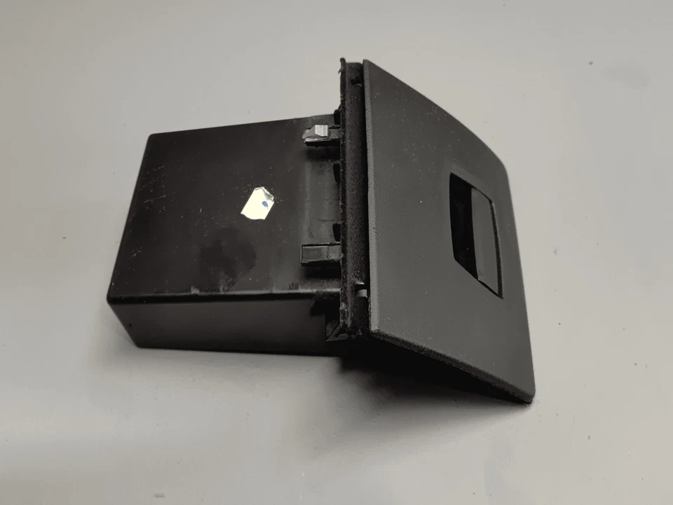 BMW 550i xDrive 550i 2011-2016 salpicadero lado izquierdo guantera compartimento OEM Foto 3 de 4