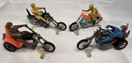 Vintage Hot Wheels RRRumblers Lot 4 Motorcycles w Riders Mattel 1970s