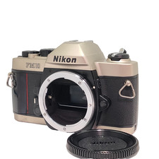  MINT Meter Works Nikon FM10 35mm SLR Film Camera Silver Body From JAPAN