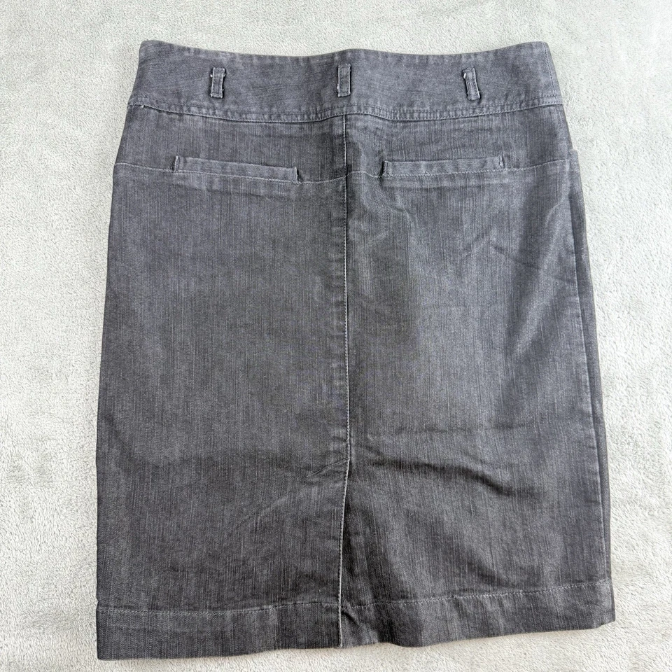 Falda de mezclilla negra Kenneth Cole Reaction para mujer 2 bolsillos hasta la rodilla Foto 2 de 4