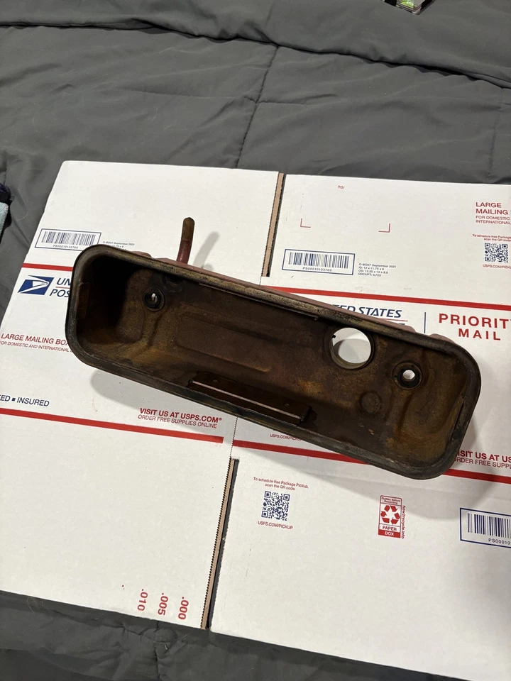 Cubierta de válvula MG MGA MGB Midget Triumph Spitfire OEM PN 3772 usada Foto 2 de 3