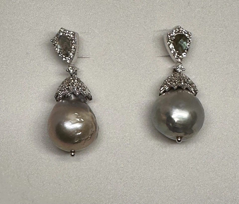 Grey Baroque Freshwater Pearl Labradorite & White Topaz Earrings - Image 2 of 4