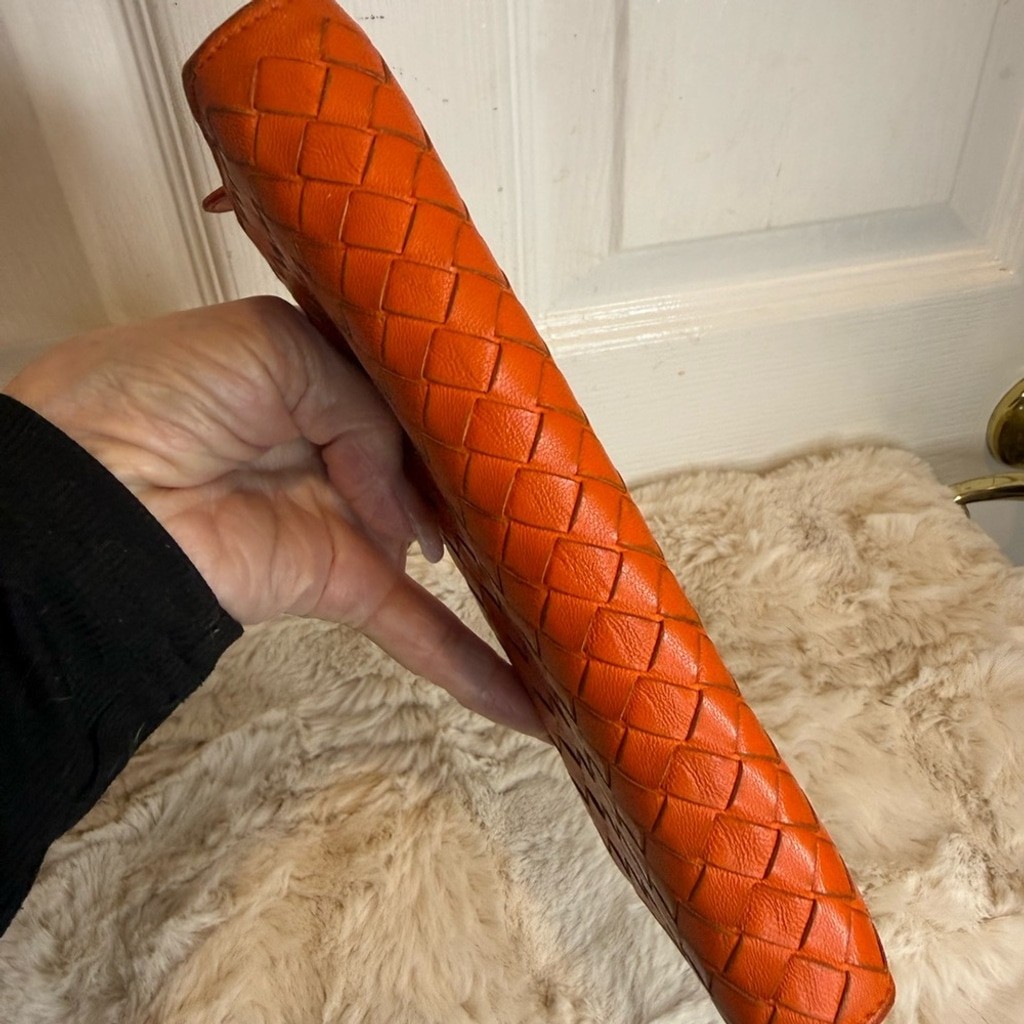 BOTTEGA VENETA INTRECCIATO CONTINENTAL LONG WALLET IN ORANGE thumbnail 5